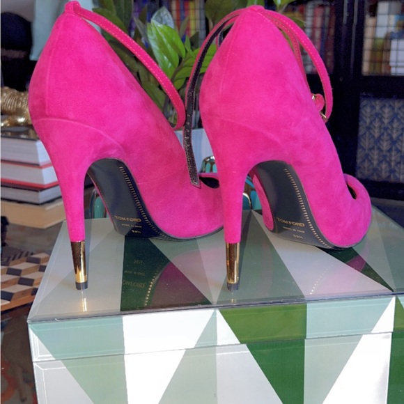 Authentic Tom Ford Pumps - Picture 4 of 10